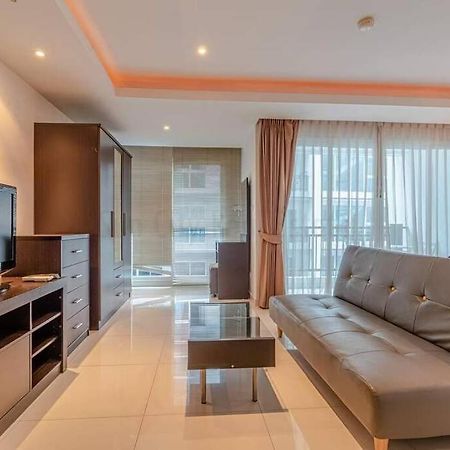 Avenue Residence C5 Pattaya Esterno foto
